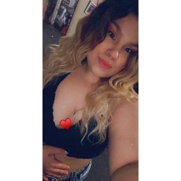 Meet your Posher, Monique - Picture 1 of 1